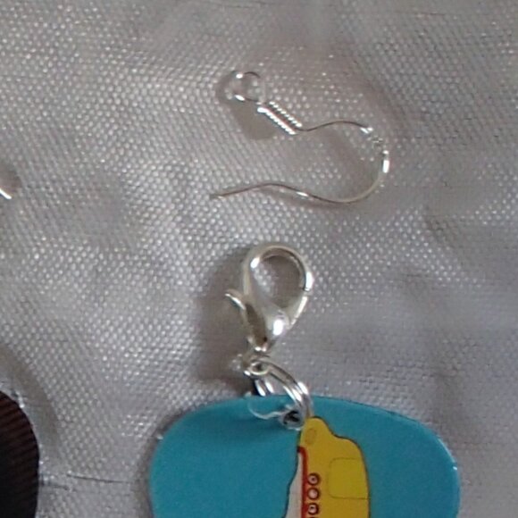 Beatles John Lennon Guitar Pick Zipper-Pull Handmade Earrings Yellow Submarine - Picture 9 of 9